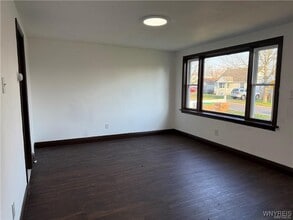 104 Balbach Dr in Cheektowaga, NY - Building Photo - Building Photo