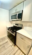 Stamford Commons in Stamford, CT - Foto de edificio - Building Photo