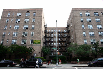 Kissena Senior Apartments in Flushing, NY - Foto de edificio - Building Photo