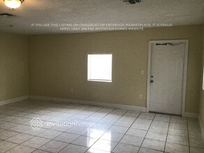 11200 SW 157th St in Miami, FL - Foto de edificio - Building Photo