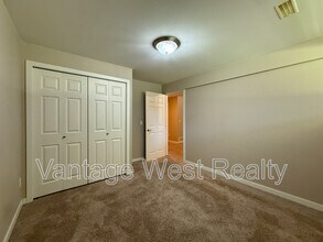 2131-2131 Scenic Rd in Kelowna, BC - Building Photo - Building Photo