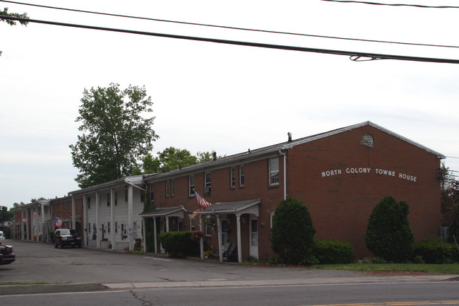 North Colony Townhomes in North Syracuse, NY - Building Photo - Building Photo