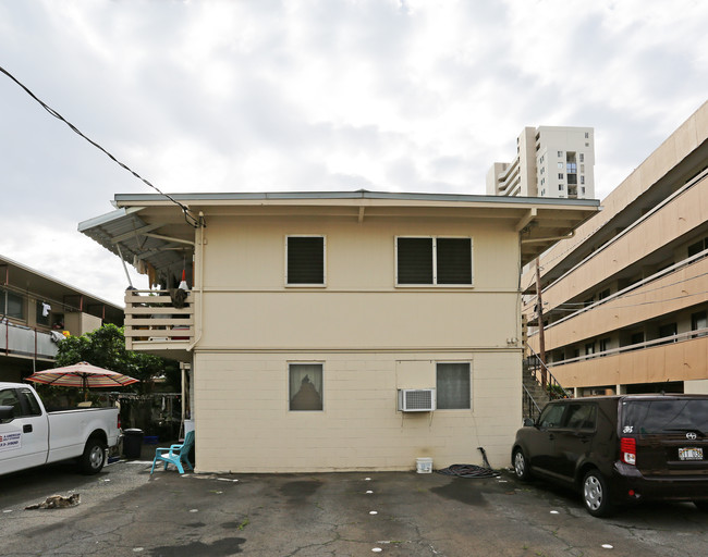 735 Lukepane Ave in Honolulu, HI - Building Photo - Building Photo