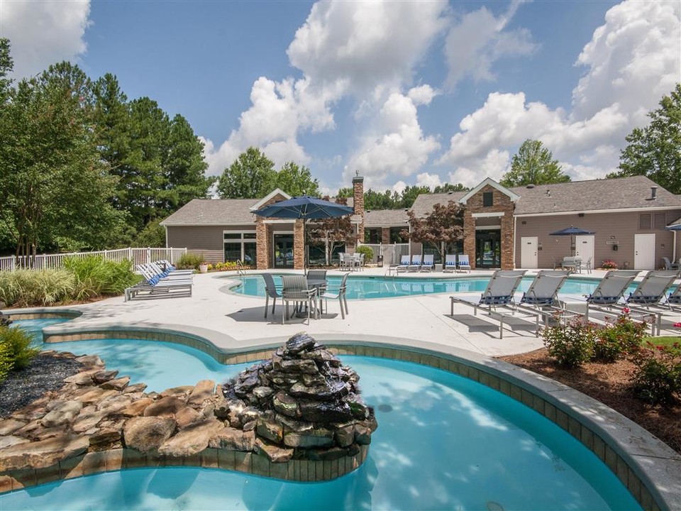 North Park Estates in Alpharetta, GA - Building Photo