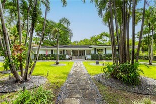 711 Sunset Rd in Coral Gables, FL - Building Photo