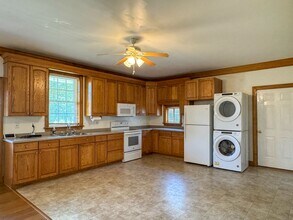 12104 Weyanoke Rd in Charles City, VA - Building Photo - Building Photo