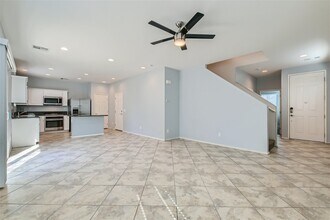 10643 Forum Peak Ln in Las Vegas, NV - Building Photo - Building Photo
