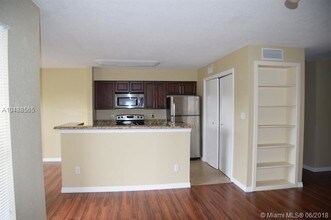 977 Riverside Dr-Unit -221 in Coral Springs, FL - Building Photo - Building Photo