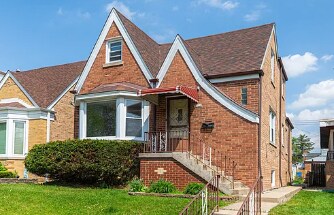 6640 W Foster Ave in Chicago, IL - Foto de edificio