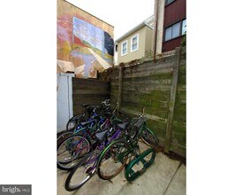 413 S 11th St in Philadelphia, PA - Foto de edificio - Building Photo