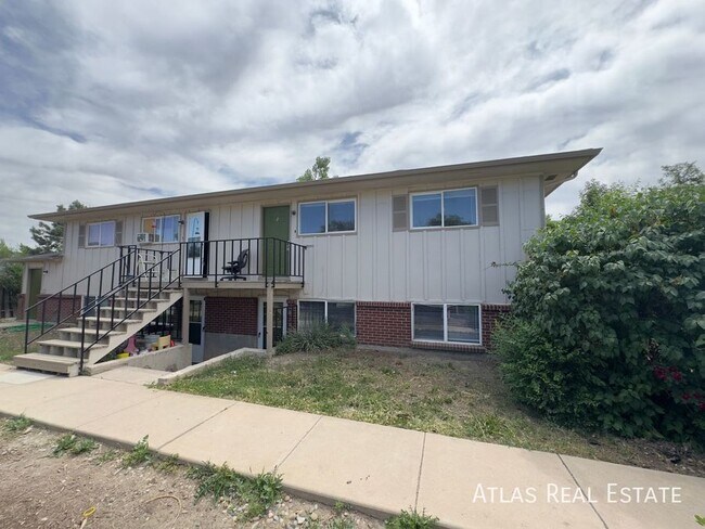 321 Bonnie Ct-Unit -1 in Colorado Springs, CO - Building Photo - Building Photo
