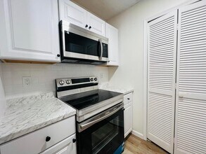 11877 Sturbridge Ln in Wellington, FL - Foto de edificio - Building Photo
