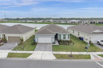 2010 Spring Shower Circle in Kissimmee, FL - Building Photo - Building Photo