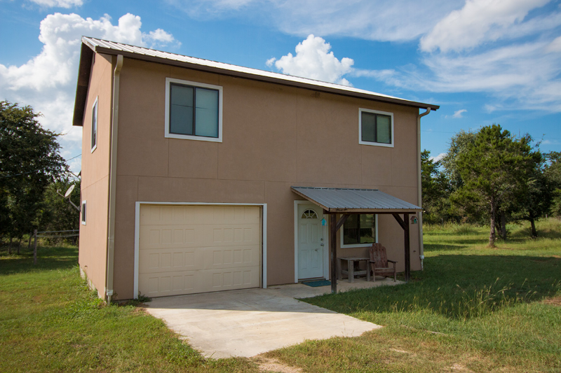 701 Roland Ln in Kyle, TX - Building Photo