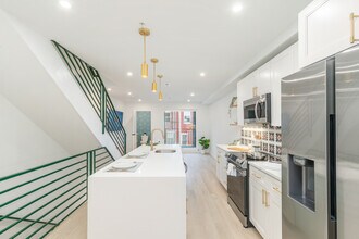 1627 Fontain St, Unit Penthouse in Philadelphia, PA - Building Photo - Building Photo