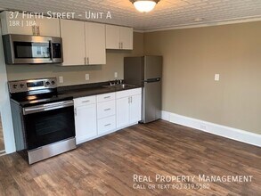 37 5th St in Dover, NH - Building Photo - Building Photo