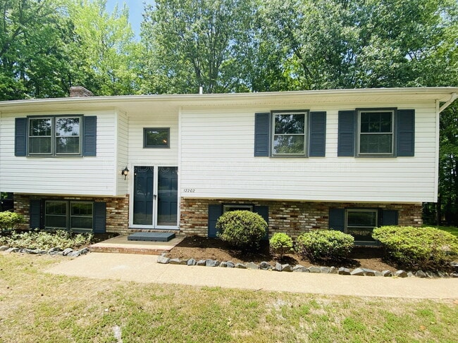 12202 McClain St in Fredericksburg, VA - Building Photo - Building Photo