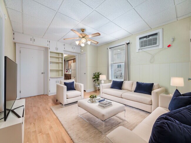 83 Orchard St, Unit 2 in Elmwood Park, NJ - Building Photo - Building Photo