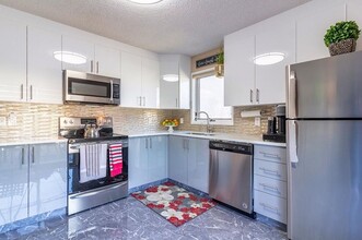 151 Applefield Close SE in Calgary, AB - Building Photo - Building Photo