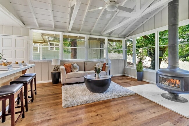 17503 Wagner Rd in Los Gatos, CA - Building Photo - Building Photo