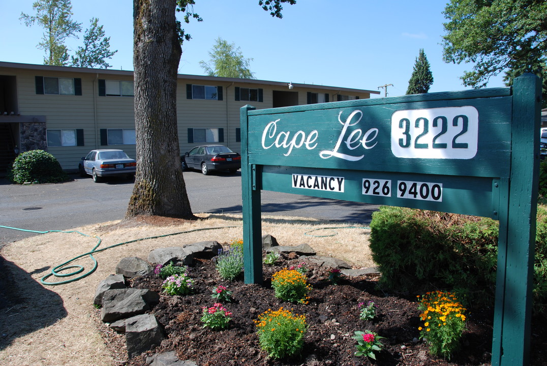 Cape Lee Apartments in Albany, OR - Foto de edificio