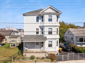 576 Slade St, Unit 2 in Fall River, MA - Building Photo
