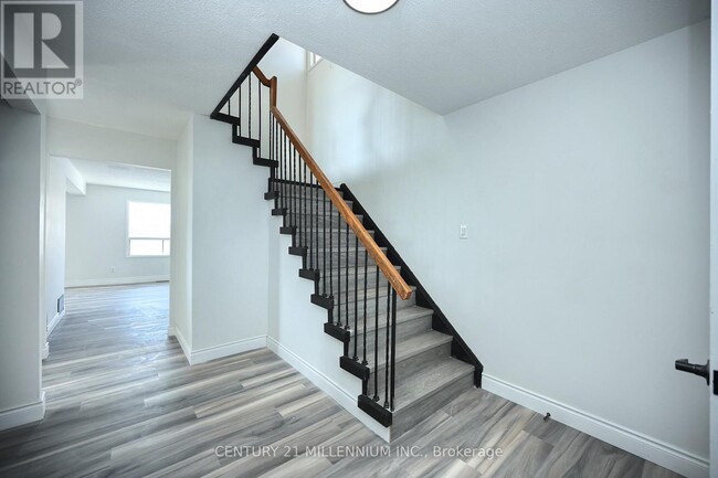 6 Adam St in Brampton, ON - Building Photo - Building Photo