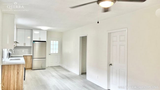 property at 317 Duke St W