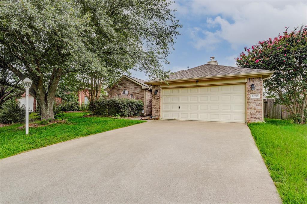 22915 Sebastian Dr in Porter, TX - Building Photo