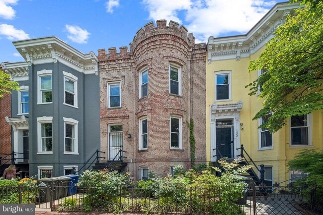 property at 1320 T St NW
