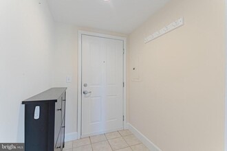 1205 N Garfield St in Arlington, VA - Building Photo - Building Photo