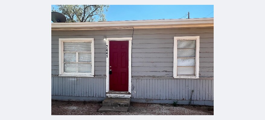 7441 18th St in Lubbock, TX - Building Photo