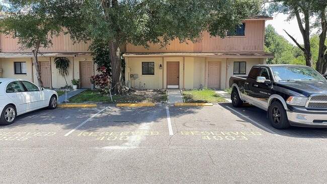 property at 4003 Oak Limb Ct
