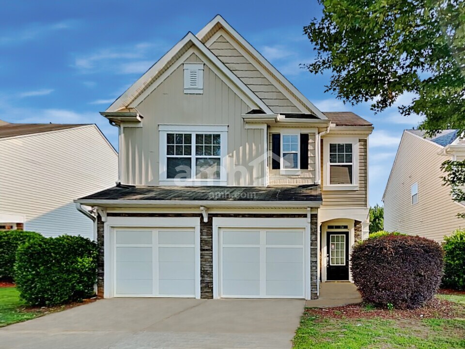 616 Laurel Bnd in Canton, GA - Building Photo
