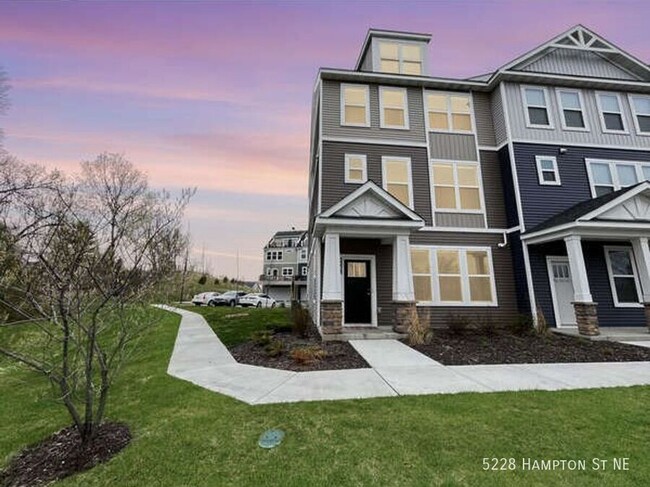 5228 Hampton St NE in Prior Lake, MN - Building Photo - Building Photo