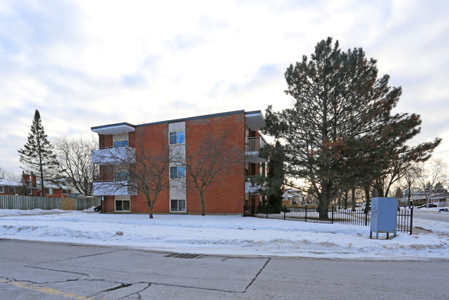 137 Lorraine Ave in Kitchener, ON - Building Photo - Primary Photo