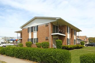 Venoy Garden Apartments in Garden City, MI - Building Photo - Building Photo