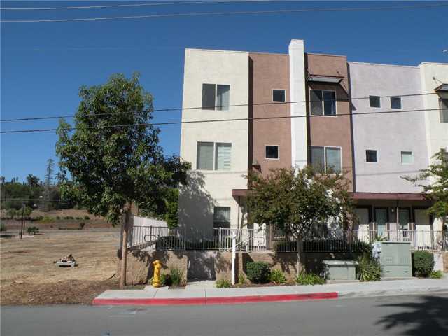 2525 Cranston Dr, Unit #5 in Escondido, CA - Building Photo