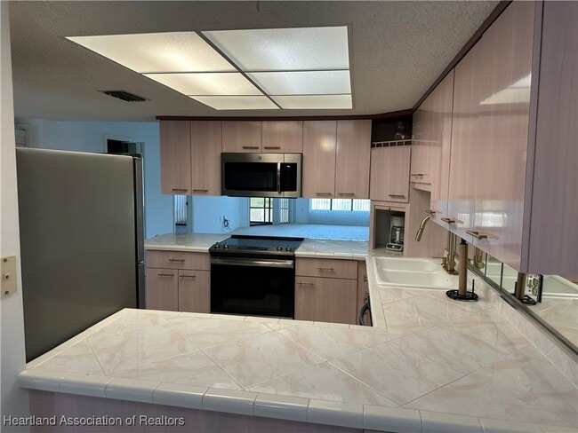 5768 Matanzas Dr in Sebring, FL - Building Photo - Building Photo