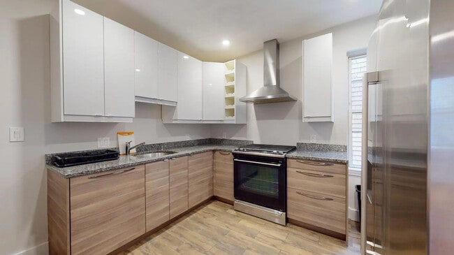 35 Edison Grn, Unit 2