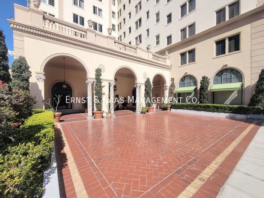 315 W 3rd St in Long Beach, CA - Building Photo