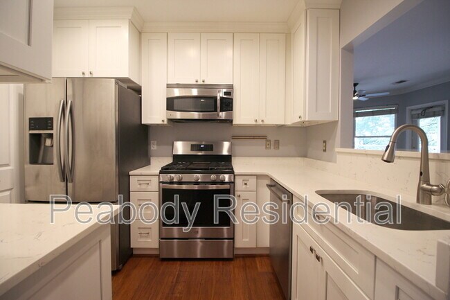 12913 Alton Square in Herndon, VA - Foto de edificio - Building Photo