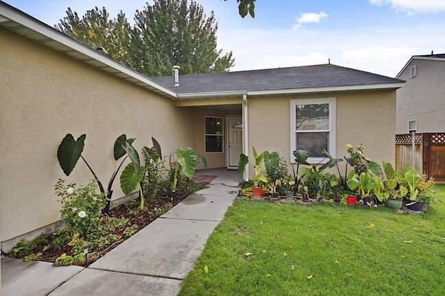 301 Parkmont Way in Caldwell, ID - Foto de edificio - Building Photo