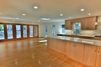 22805 66th Ave W in Mountlake Terrace, WA - Building Photo - Building Photo