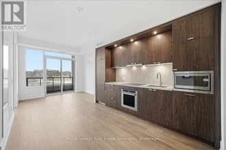 259 The Kingsway in Toronto, ON - Building Photo - Building Photo