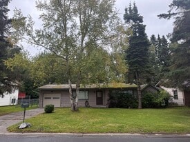 6949 Windsor Pl in Anchorage, AK - Building Photo
