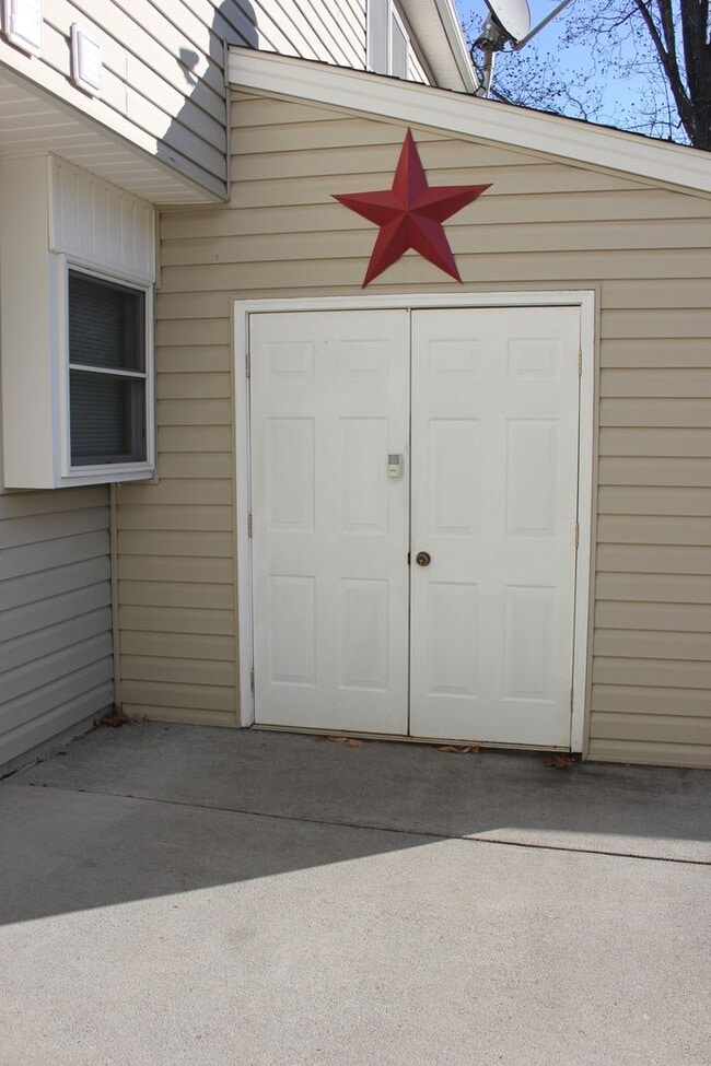 730 Camelot Ln in Harrisonburg, VA - Building Photo - Building Photo