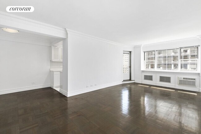301 E 66th St in New York, NY - Building Photo - Building Photo