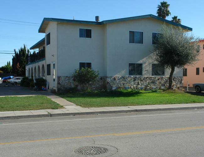 1060 Clyde Ave in Santa Clara, CA - Foto de edificio - Building Photo