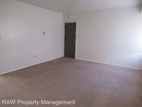 562 Glenwood Ave in Cincinnati, OH - Building Photo - Building Photo